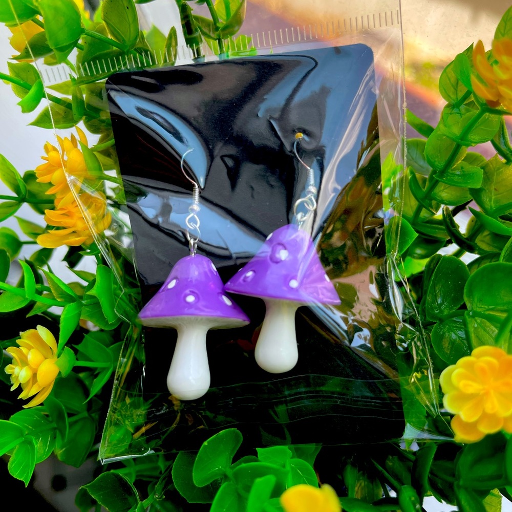 Purple mushroom earrings 🍄 buy 3 get 2 free